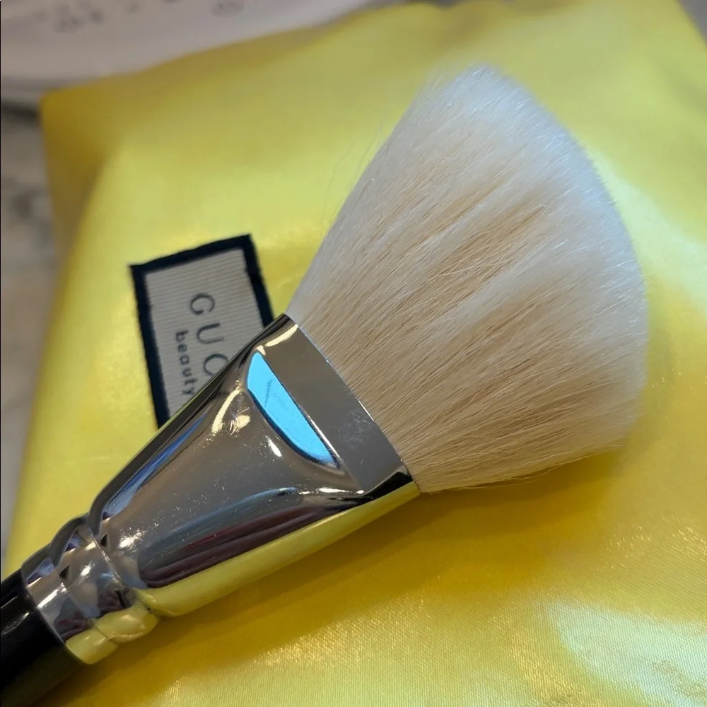 ZOEVA LUXE FACE FINISH 100 brush